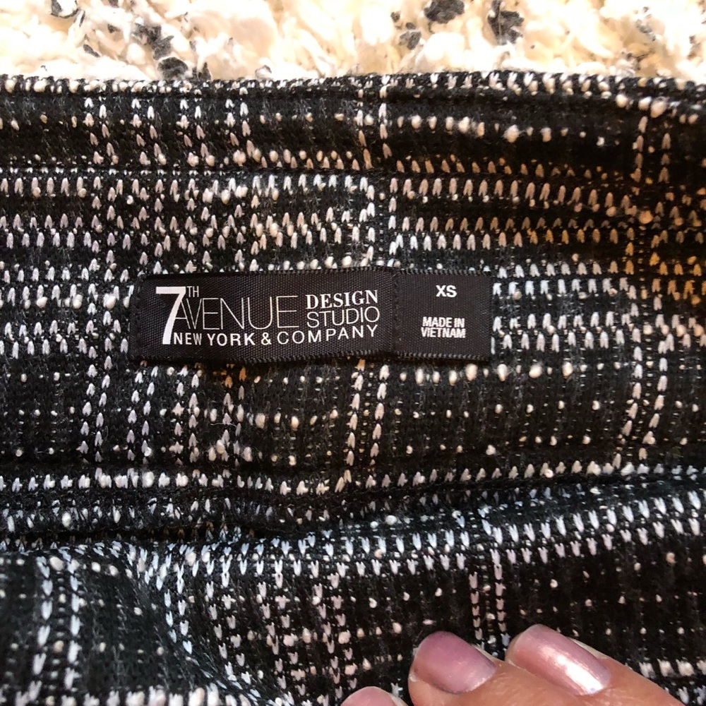 Pants - Picture 2 of 7